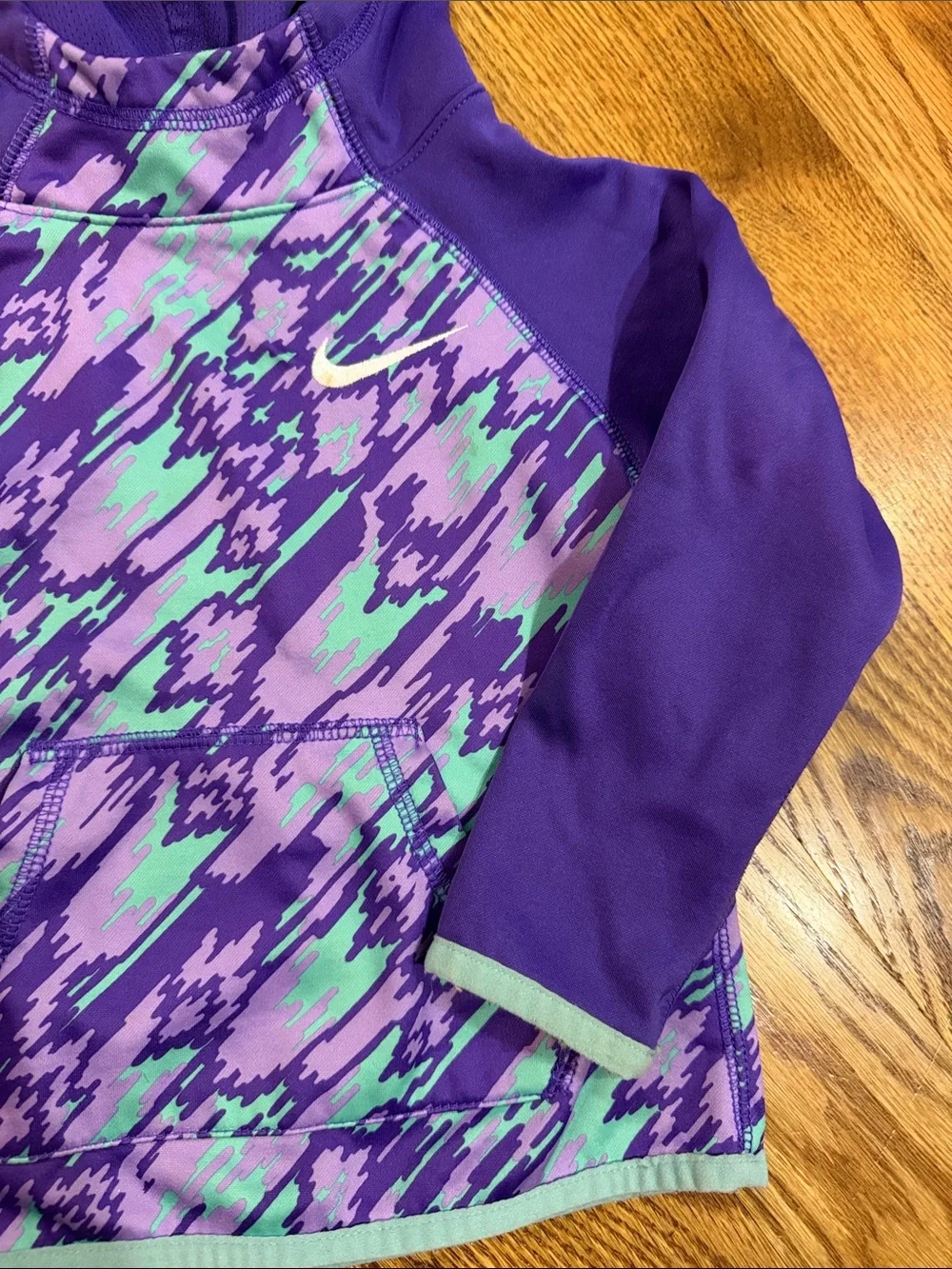Girl’s Nike Dri-Fit Hoodie/Sweatshirt. Size 3T. Good Used Condition.